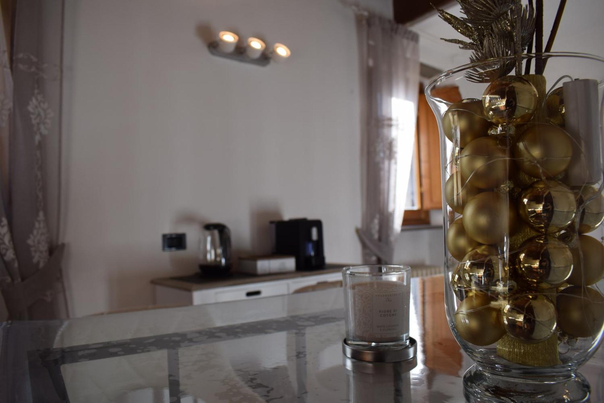 Lilium Domus Apartment ฟลอเรนซ์ ภายนอก รูปภาพ